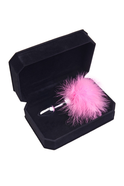 Анальная втулка TOYFA Metall  маленькая с декоративной опушкой, Серебристо-розовый, 6 см. Ø 3